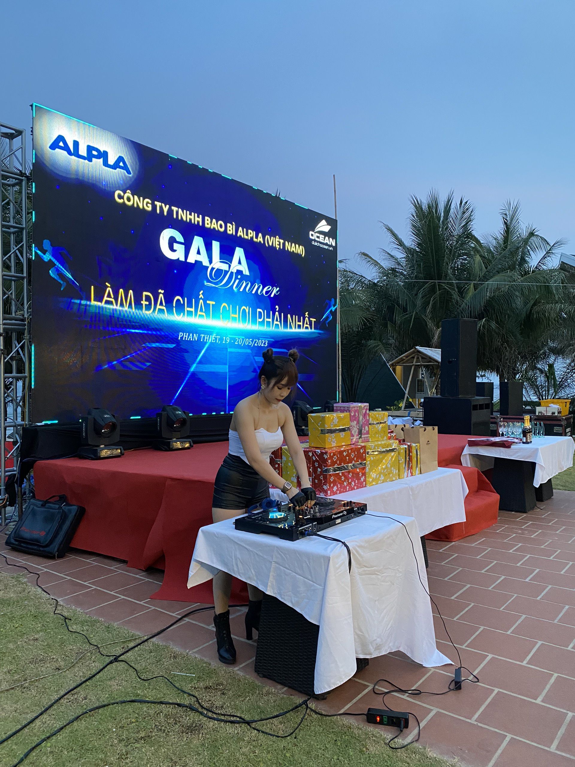 Âm thanh ánh sáng màn hình led dj gala dinner du lịch Phan Thiết Bình Thuận