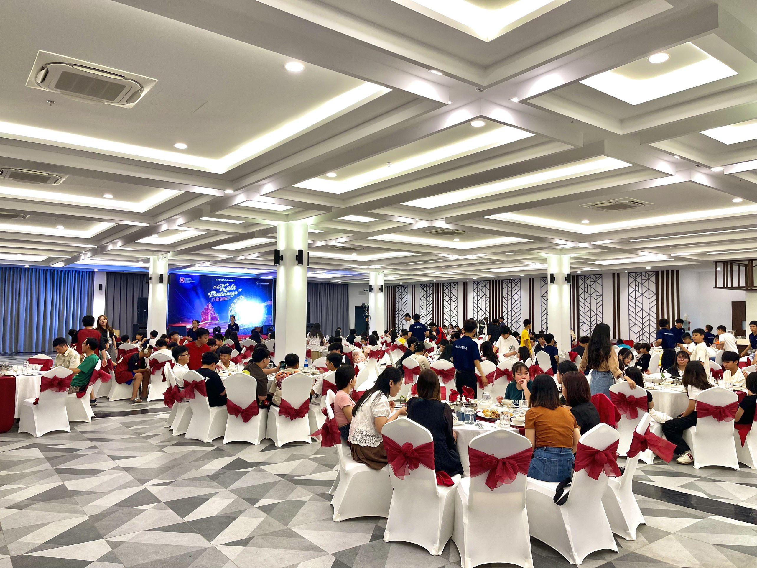 Âm thanh ánh sáng sân khấu gala dinner tại resort asteria Mũi Né Phan Thiết Bình Thuận