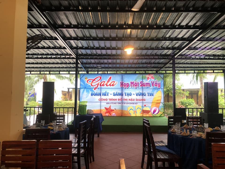 Lên kịch bản chương trình gala dinner hấp dẫn, tạo ấn tượng.