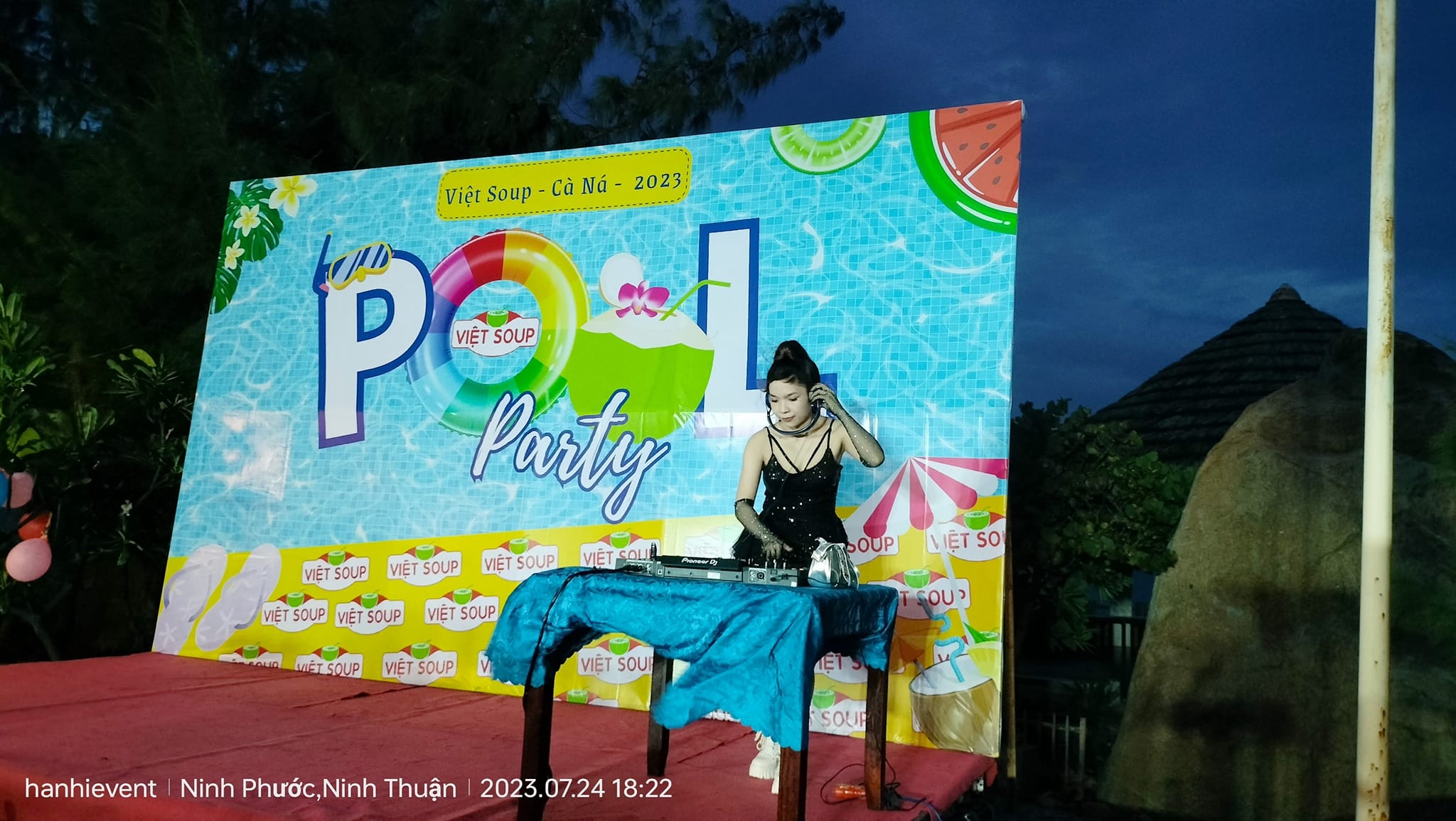 Tổ chức tiệc Pool Party chuyên nghiệp | Tổ chức sự kiện chuyên nghiệp Hà Nhí Event