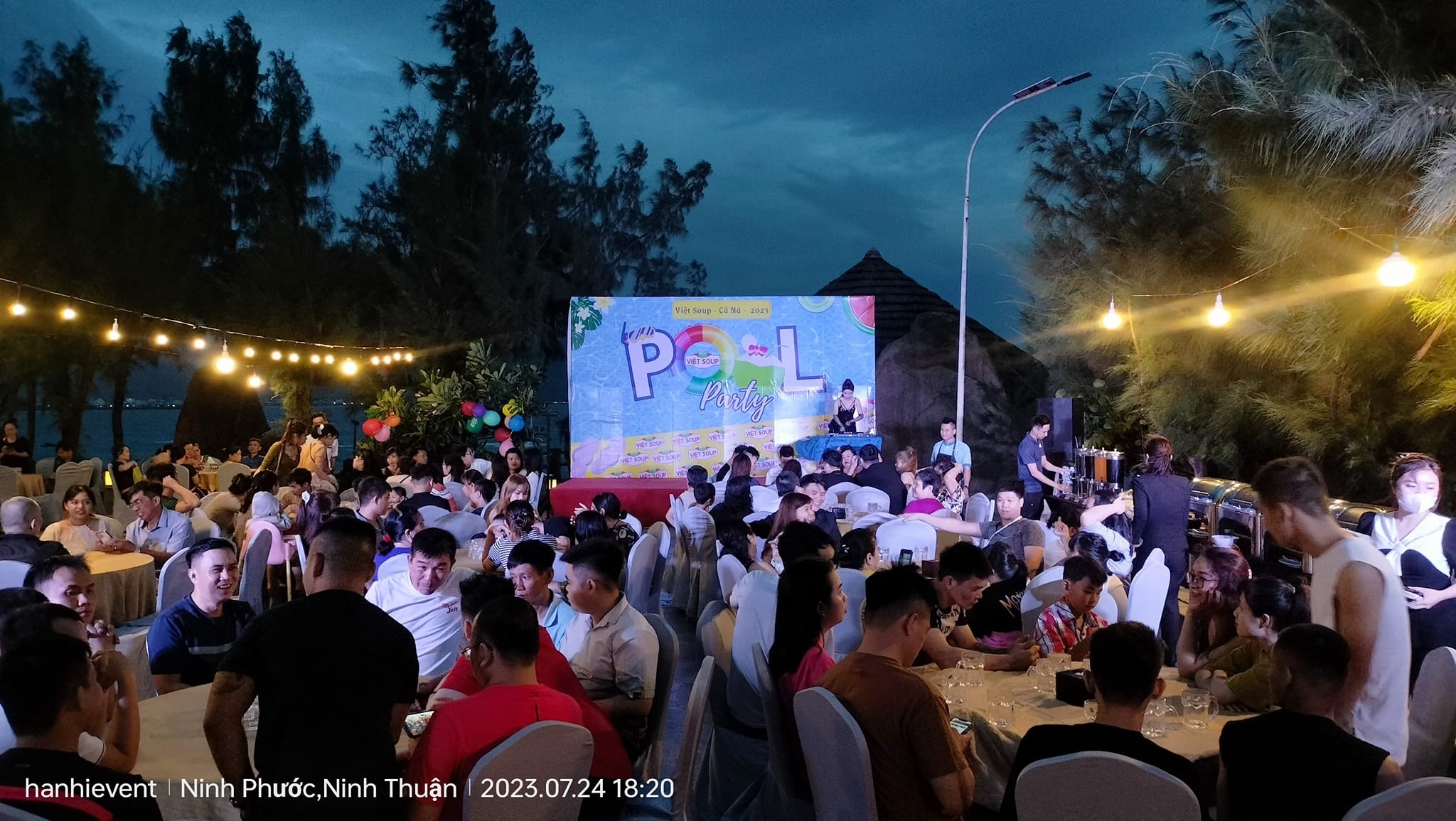 Tổ chức tiệc Pool Party chuyên nghiệp | Tổ chức sự kiện chuyên nghiệp Hà Nhí Event