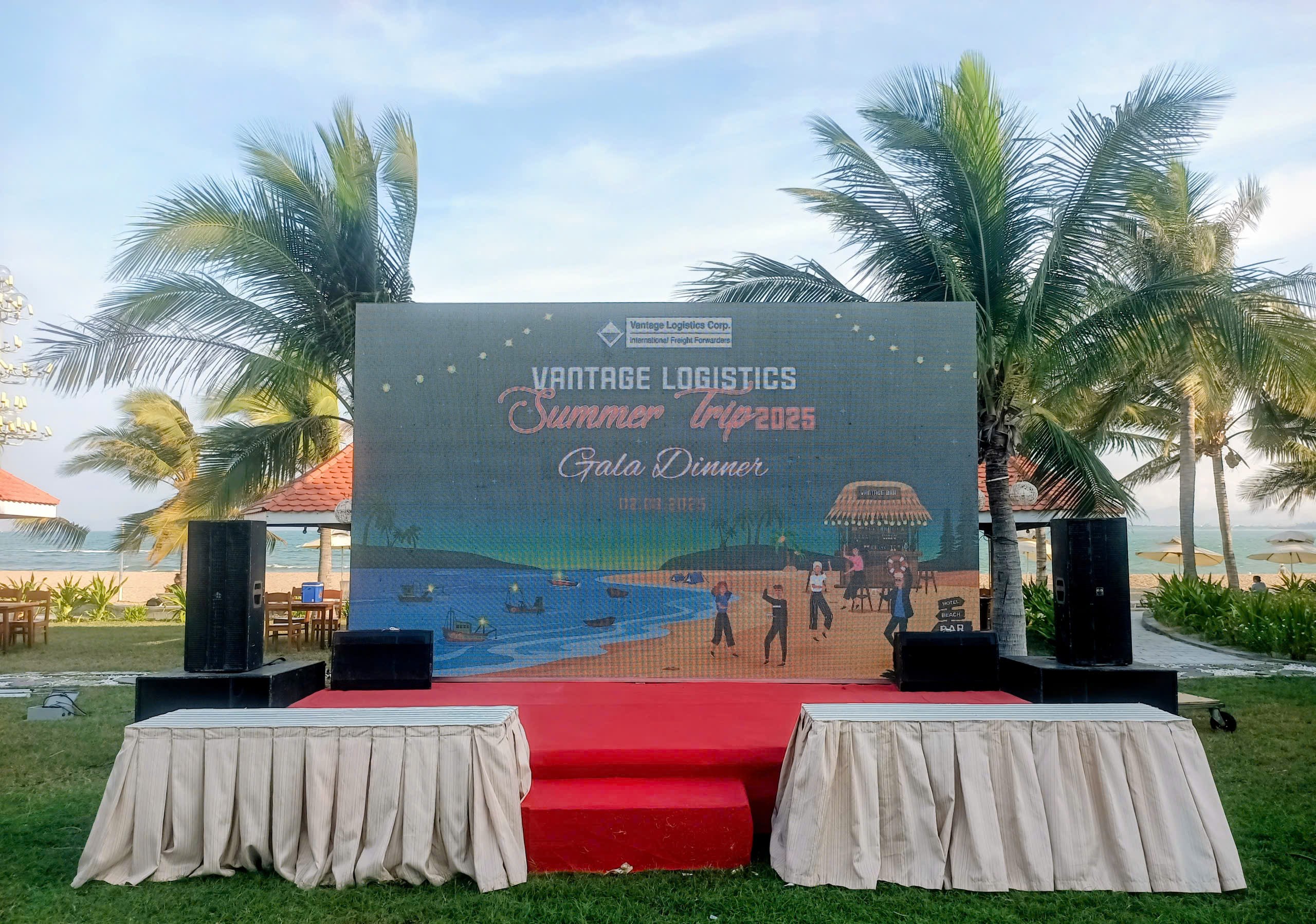 ký hợp đồng dịch vụ trọn gói một năm âm thanh ánh sáng, sân khấu tại resort Mũi Né, Tiến Thành, Kê Gà, Ninh Chữ, Ninh Thuận, Phang Rang