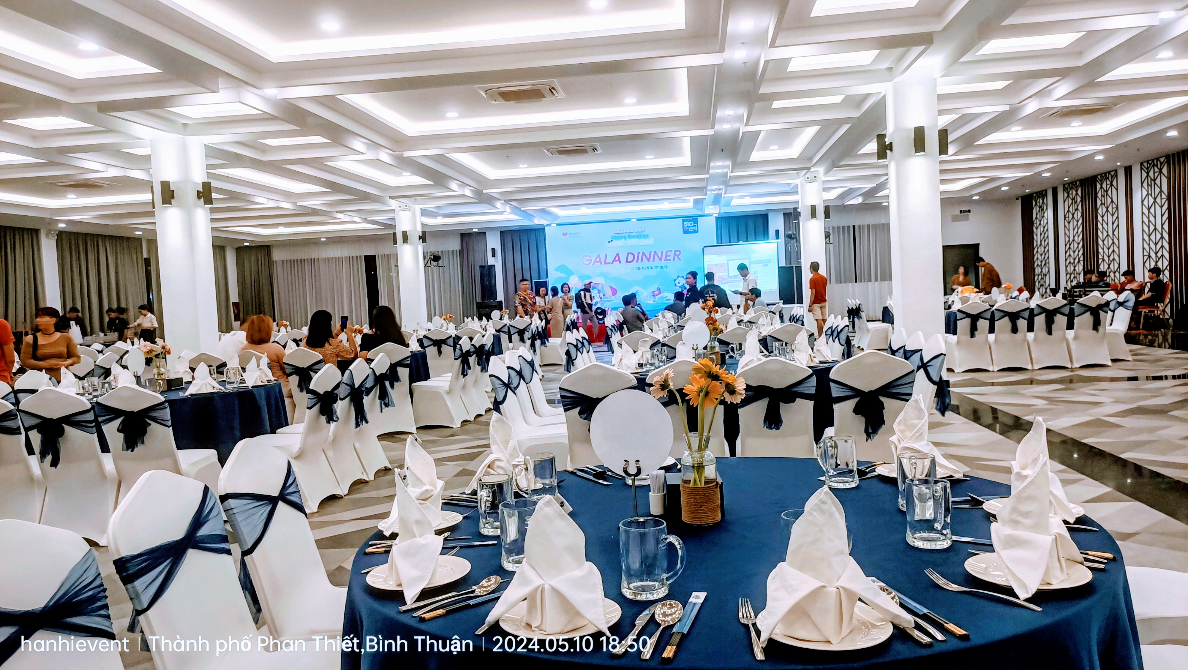 Tổ chức trọn gói gala dinner tại resort asteria Mũi Né Phan Thiết Bình Thuận