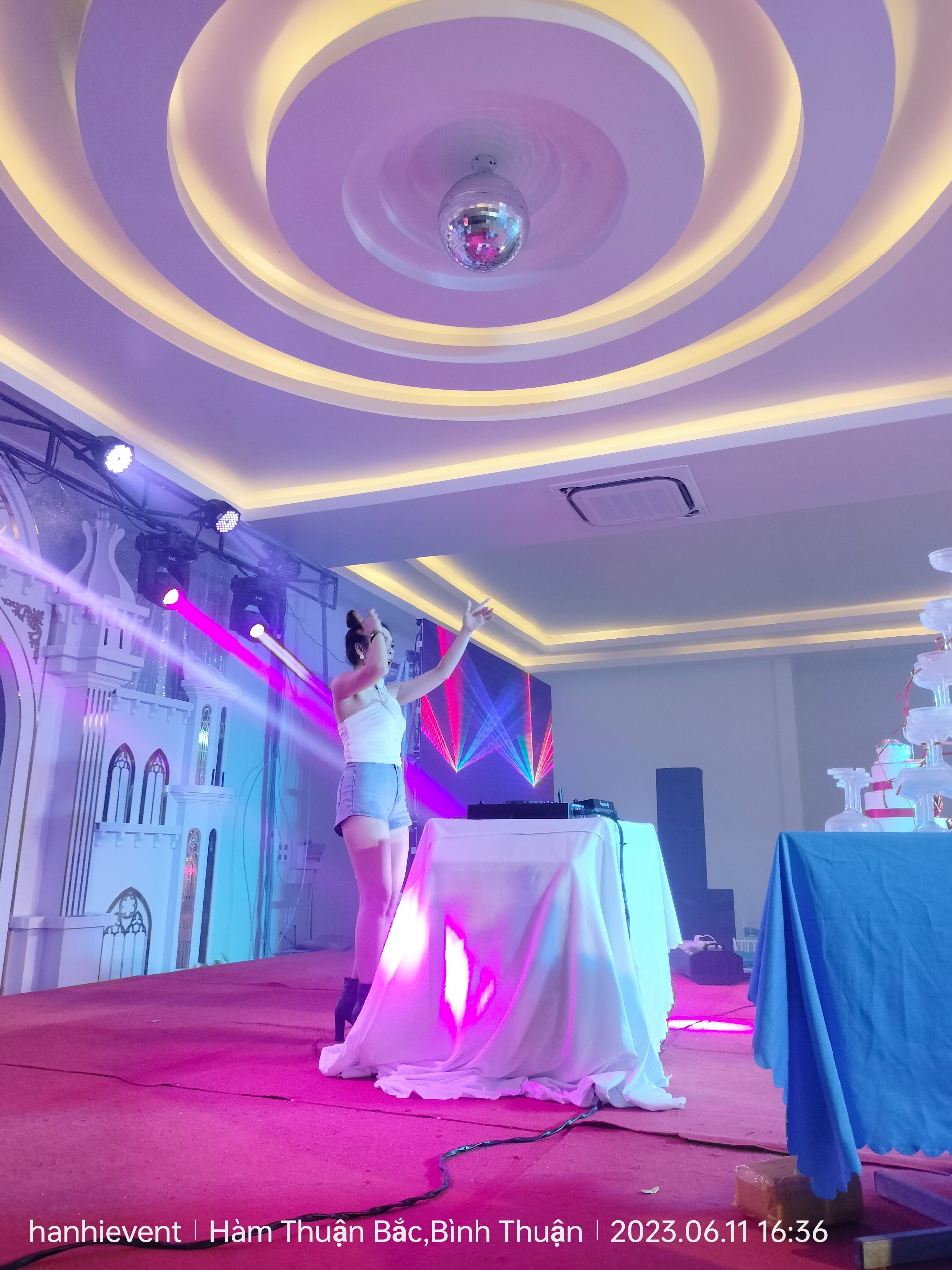Trọn gói âm thanh ánh sáng dj đám cưới Phan Thiết Bình Thuận