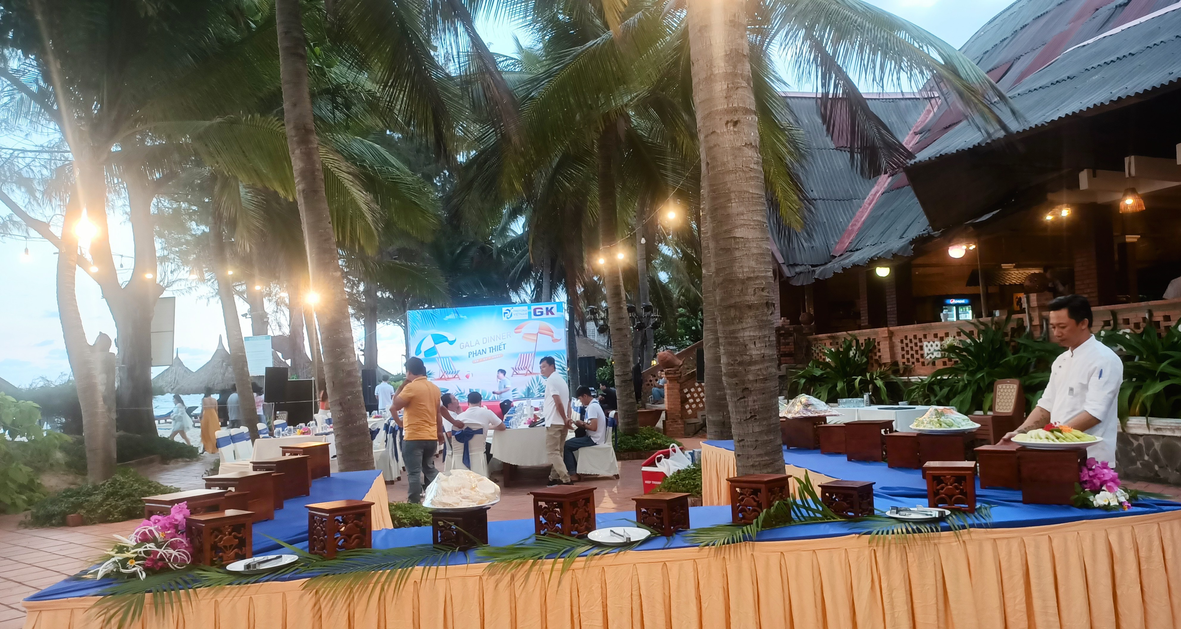 Trọn gói âm thanh ánh sáng sân khấu gala dinner tại resort bốn biển Mũi Né Phan Thiết