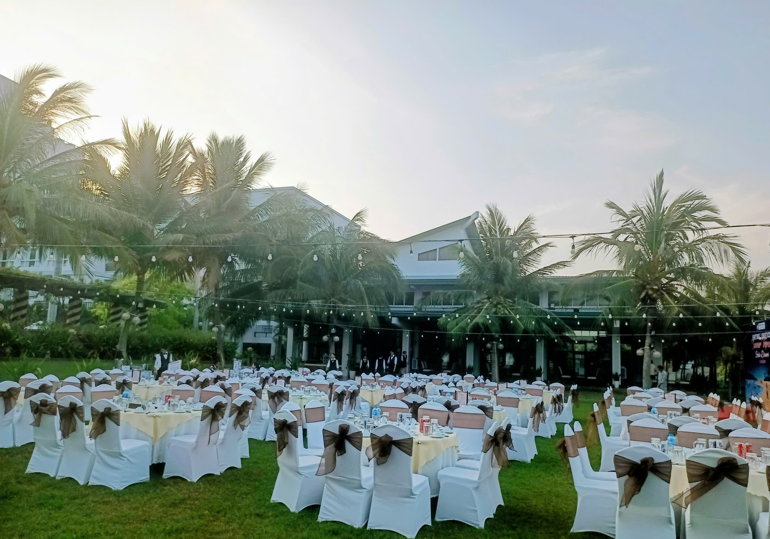 Trọn gói tất niên cuối năm year end party tại Phan Thiết, Bình Thuận, Ninh Thuận, Ninh Chữ, Vĩnh Hy, Cam Ranh